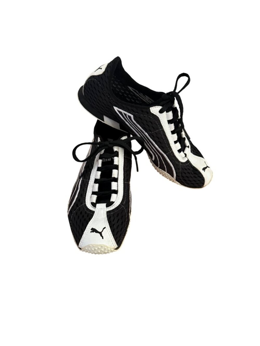 Puma Size 6.5 Black & White Harambee Low Top Athletic Soccer Training Shoes